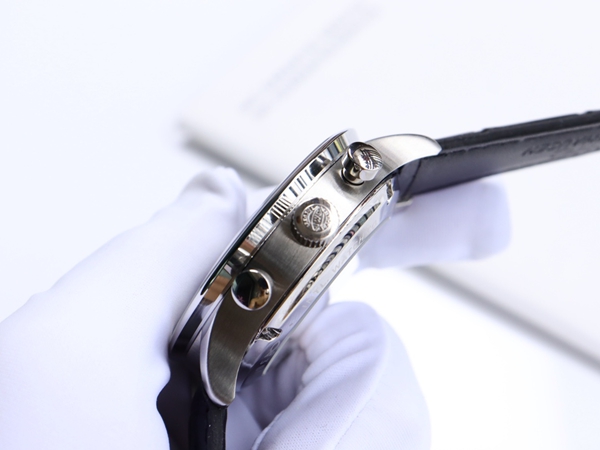 アイ・ダブリュー・シー細部ディテール